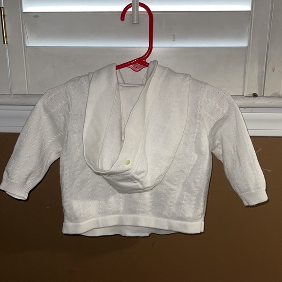 Stacy Clair Boyd baby sweater with hood, embroidery & little buttons 0-6 months - Picture 4 of 8